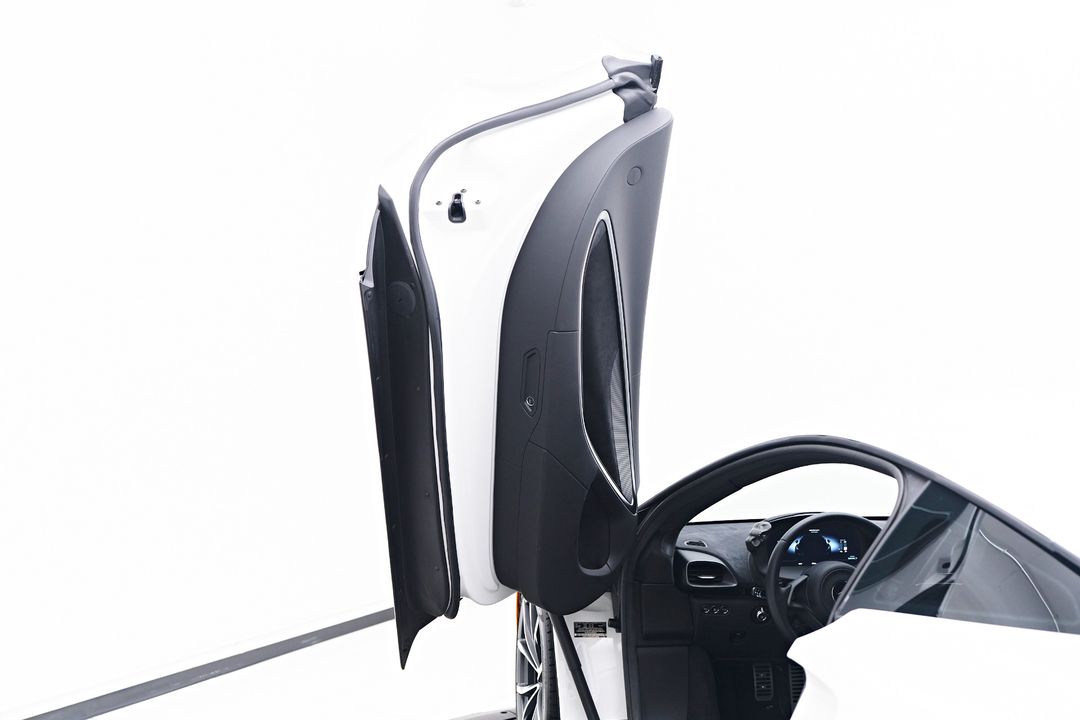 2023 McLaren Artura