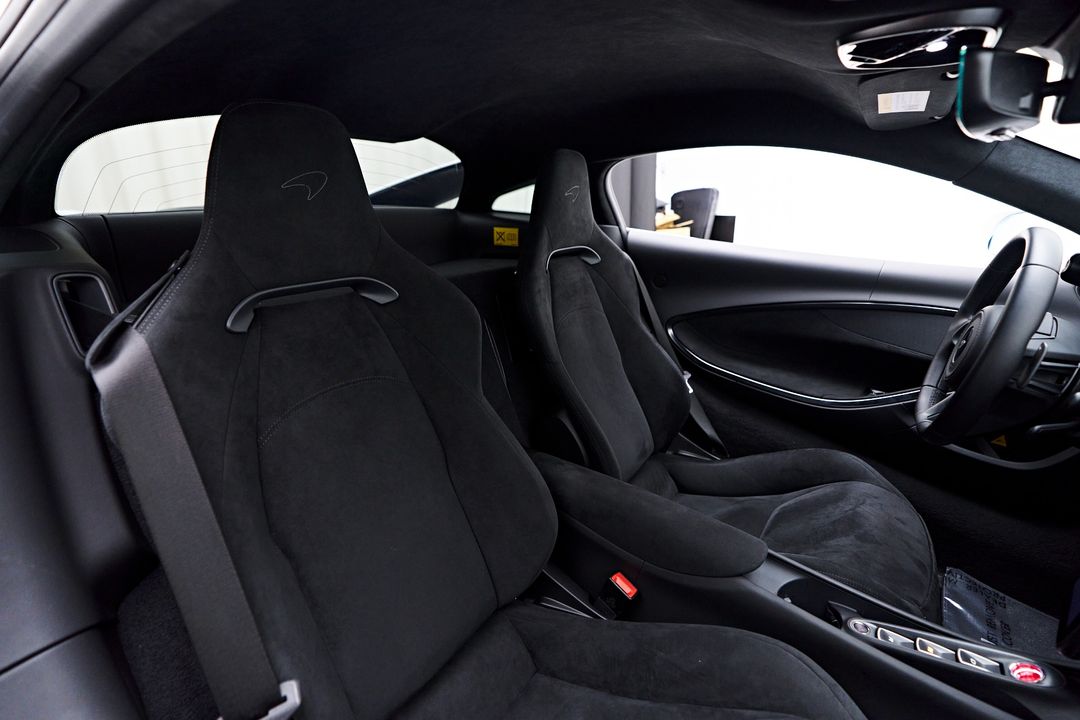 2023 McLaren Artura