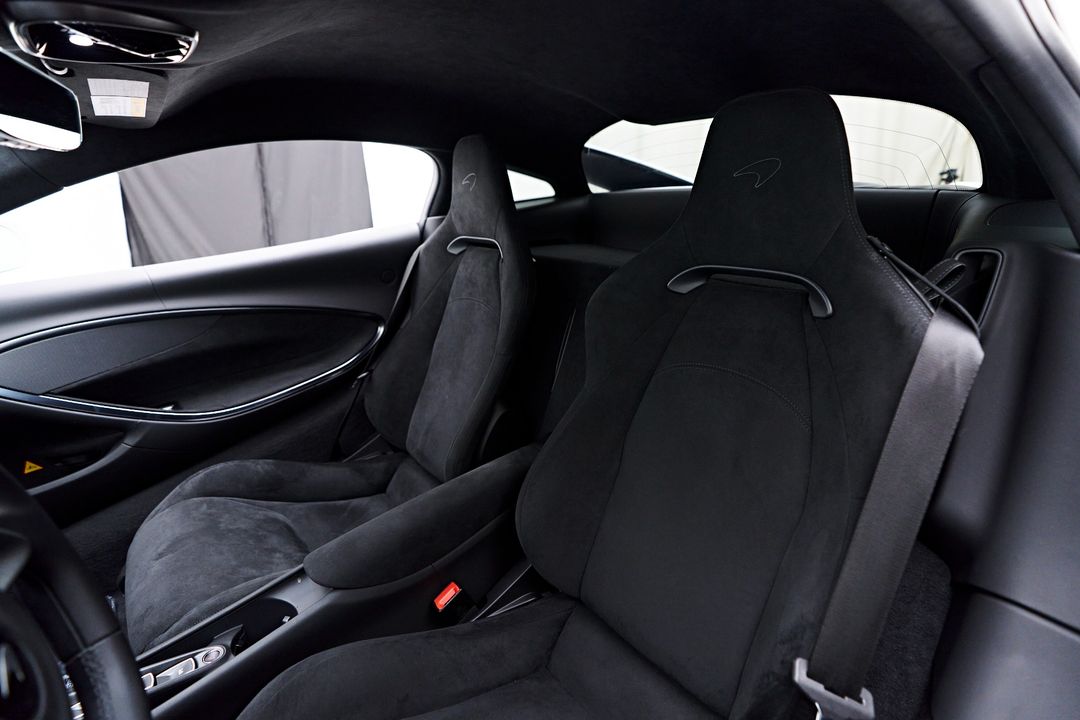 2023 McLaren Artura