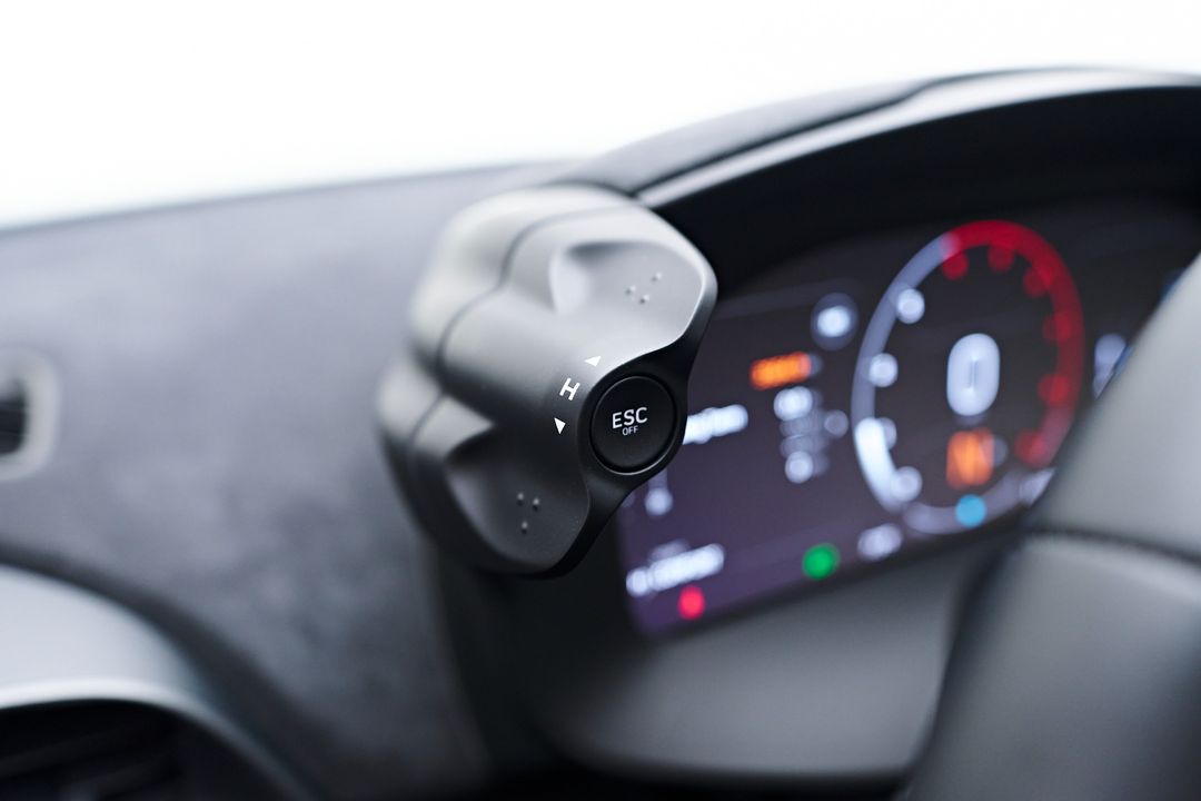 2023 McLaren Artura