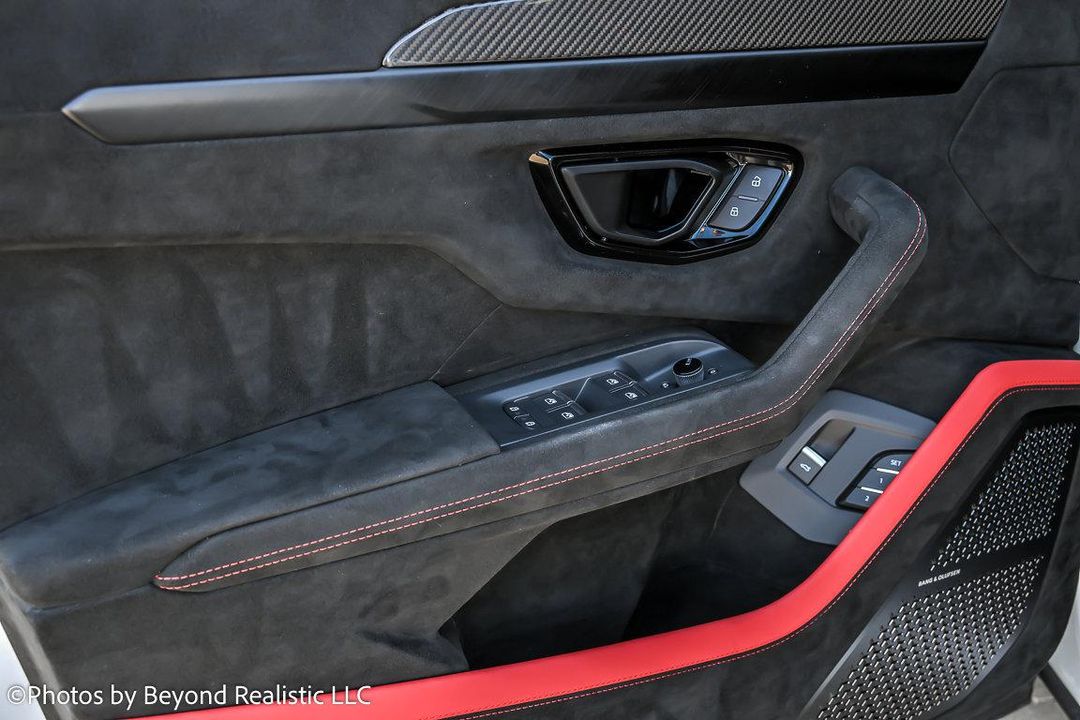 2024 Lamborghini Urus