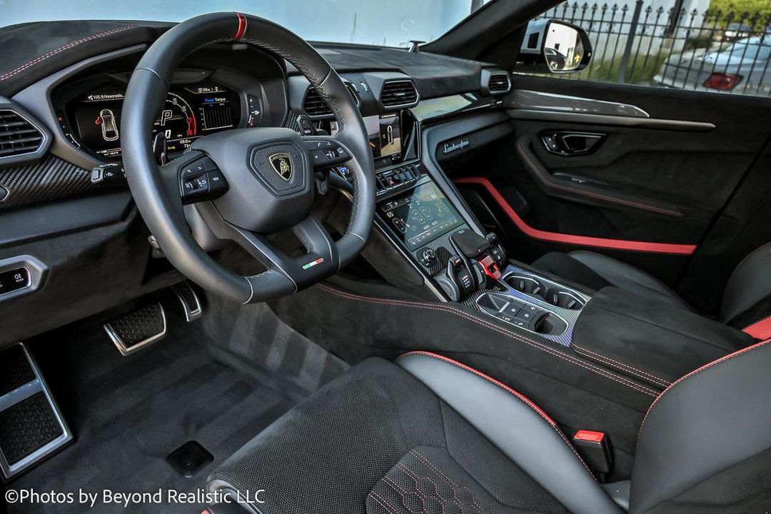 2024 Lamborghini Urus