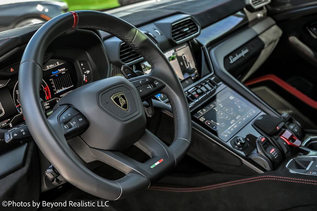 2024 Lamborghini Urus