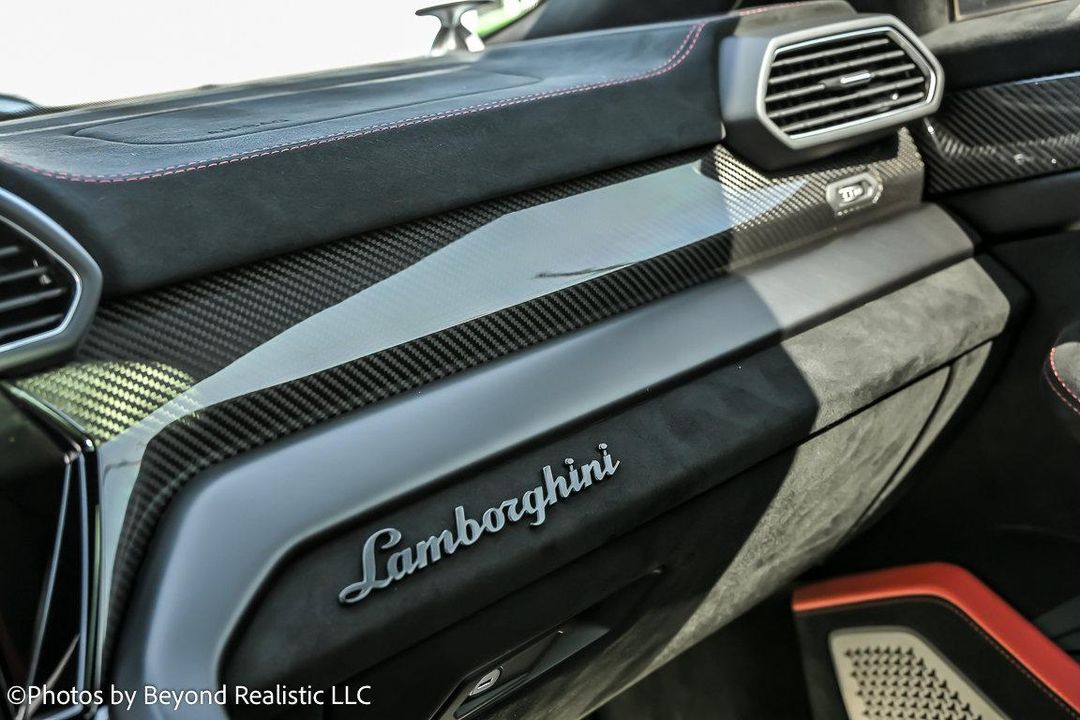 2024 Lamborghini Urus