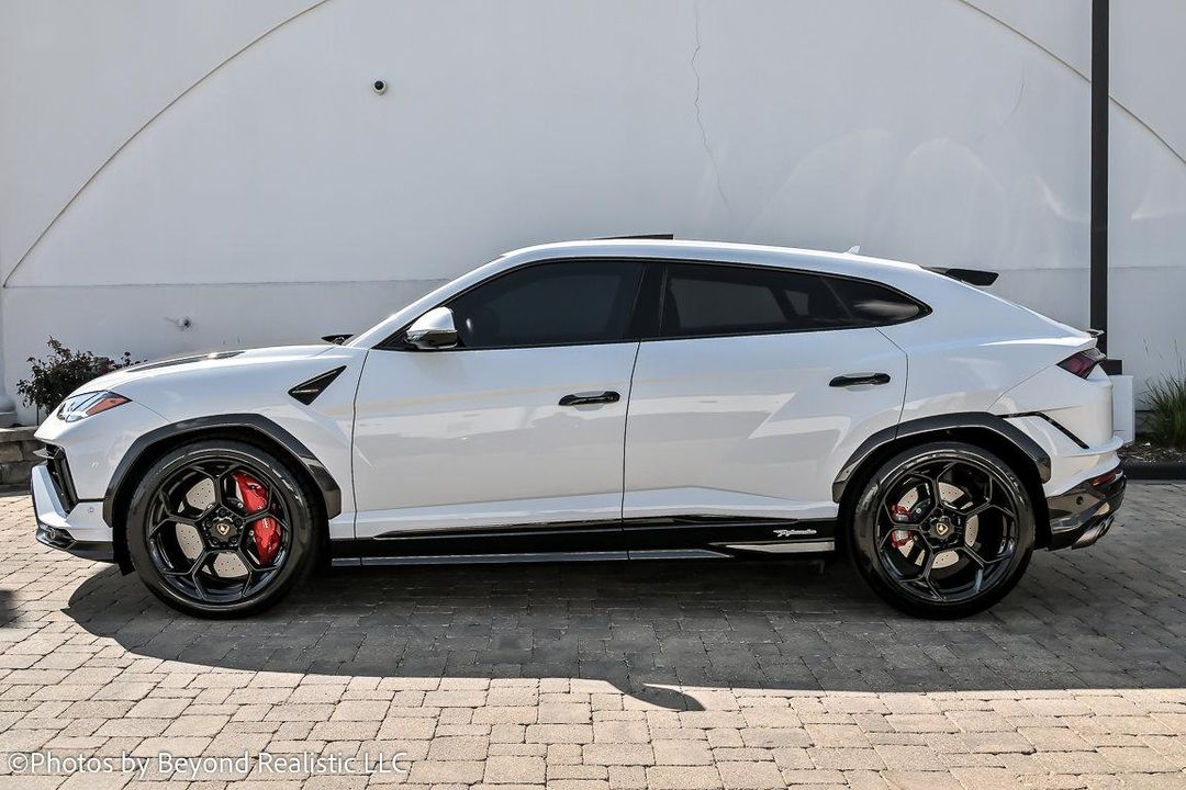 2024 Lamborghini Urus