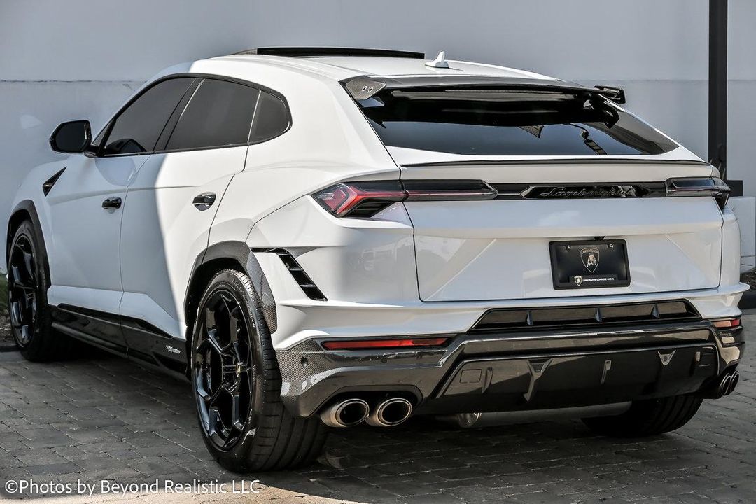 2024 Lamborghini Urus