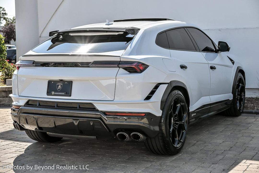 2024 Lamborghini Urus