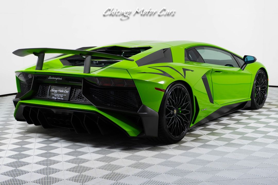 2016 Lamborghini Aventador