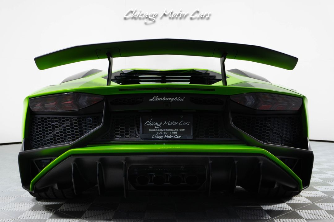 2016 Lamborghini Aventador