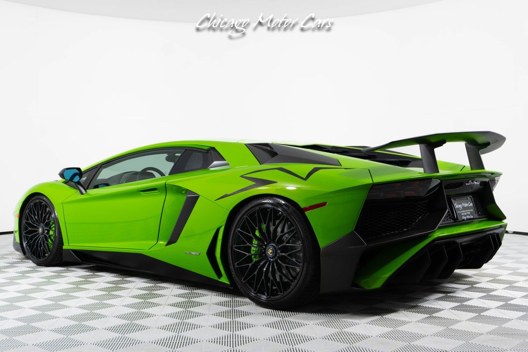 2016 Lamborghini Aventador