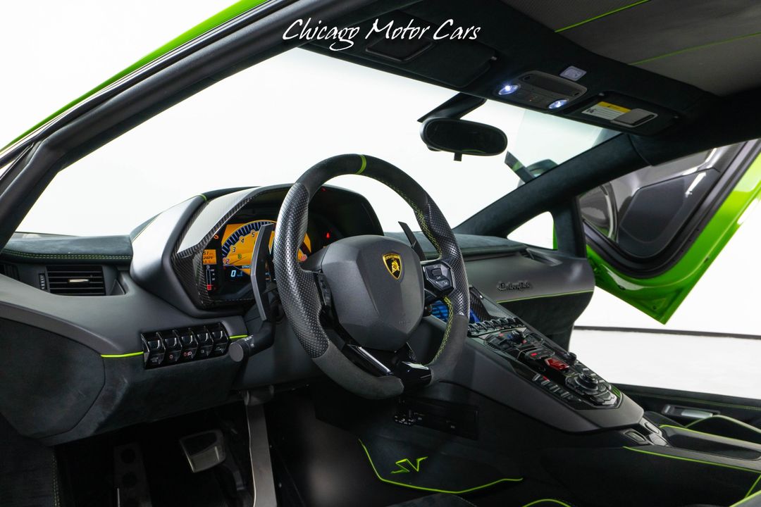 2016 Lamborghini Aventador