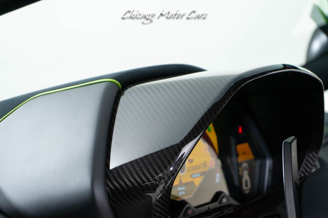 2016 Lamborghini Aventador