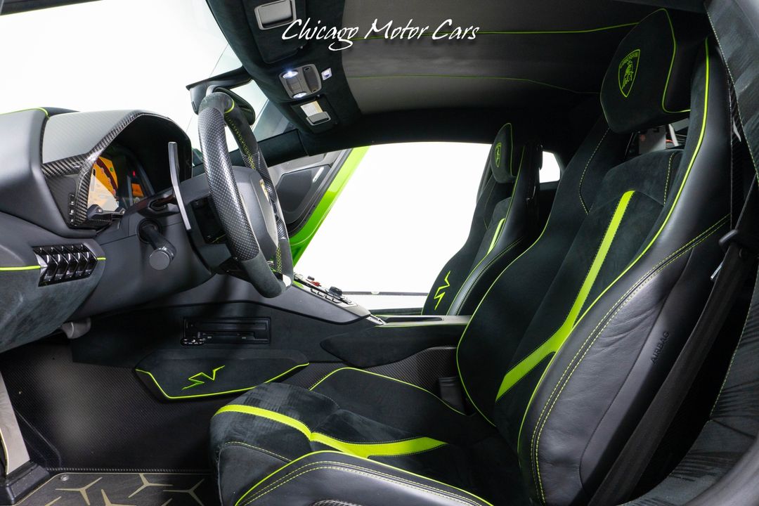 2016 Lamborghini Aventador