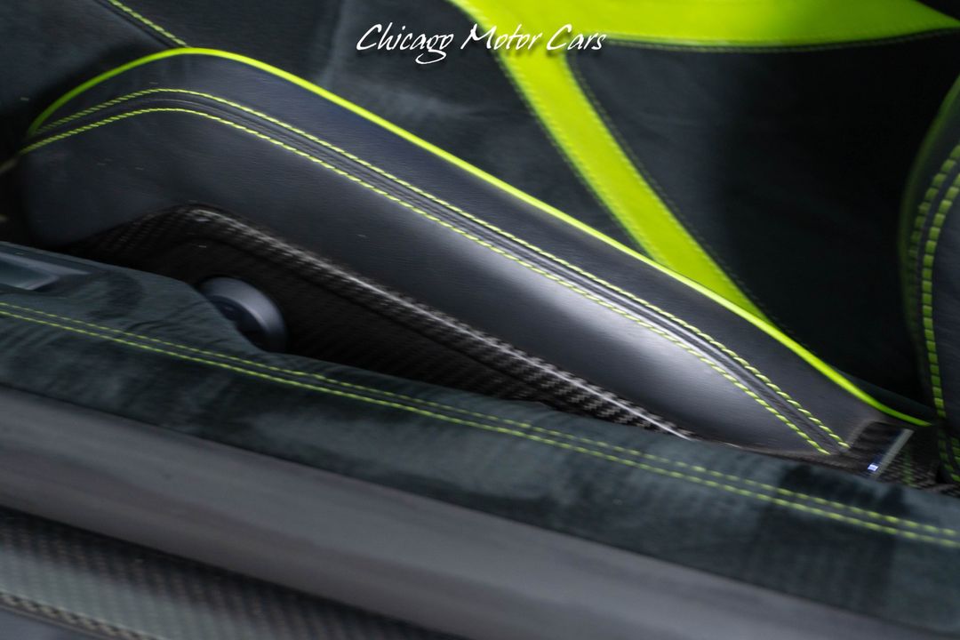 2016 Lamborghini Aventador