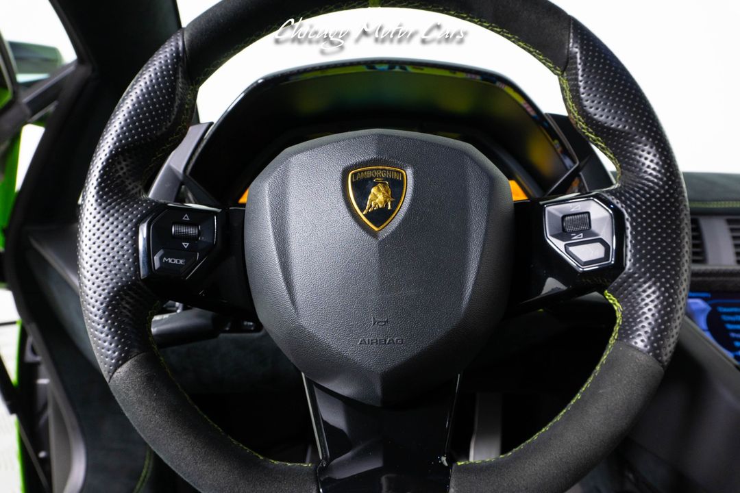 2016 Lamborghini Aventador