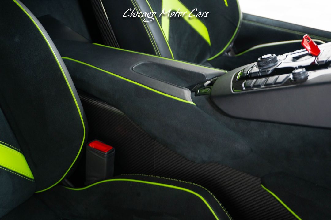 2016 Lamborghini Aventador