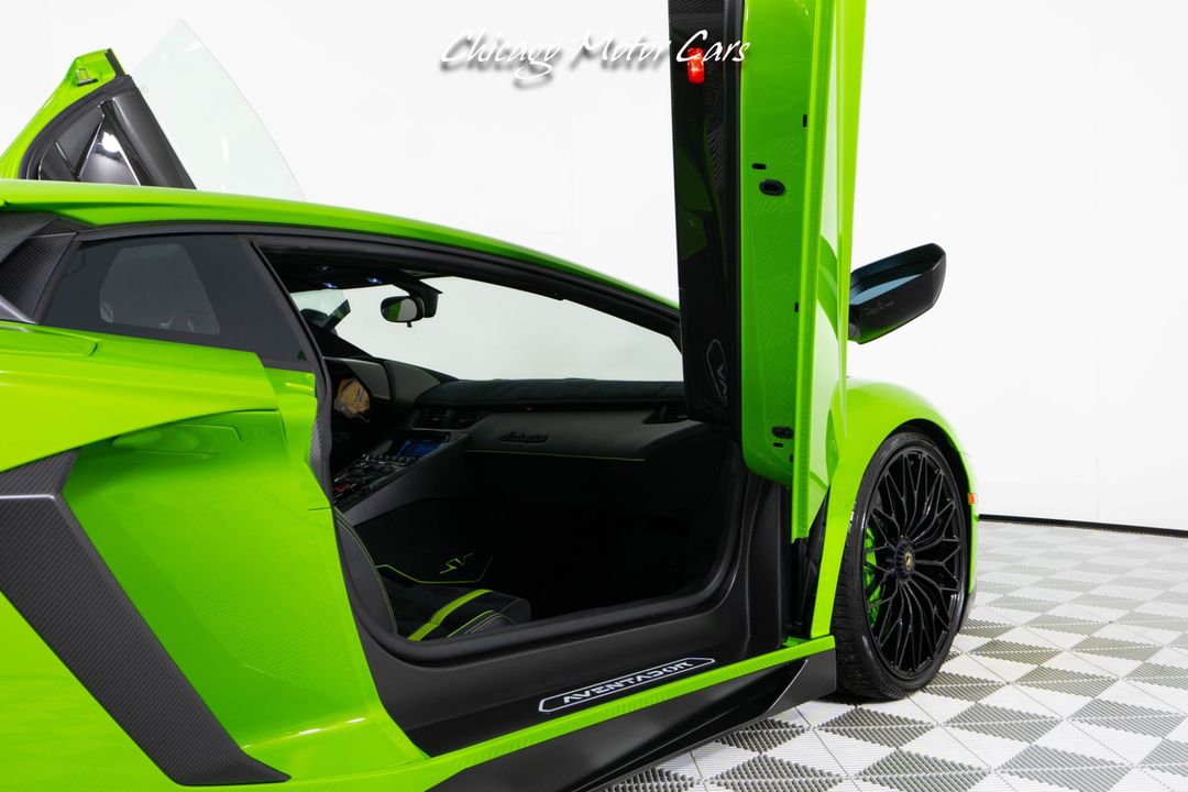 2016 Lamborghini Aventador