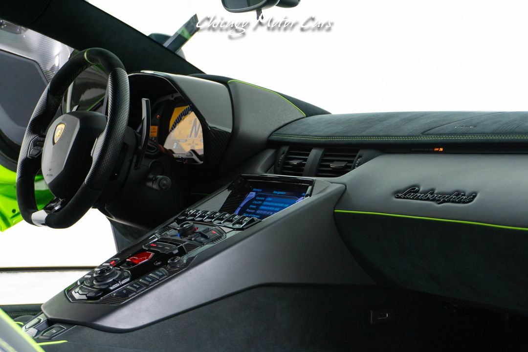 2016 Lamborghini Aventador