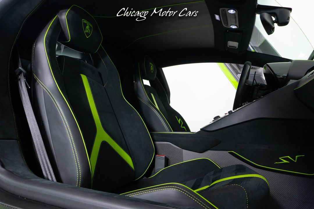 2016 Lamborghini Aventador