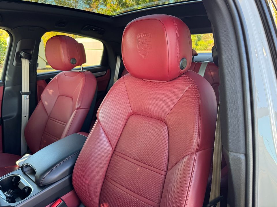 2022 Porsche Cayenne Platinum Edition Coupe