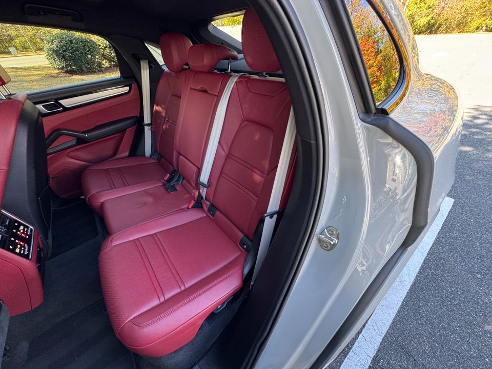 2022 Porsche Cayenne Platinum Edition Coupe