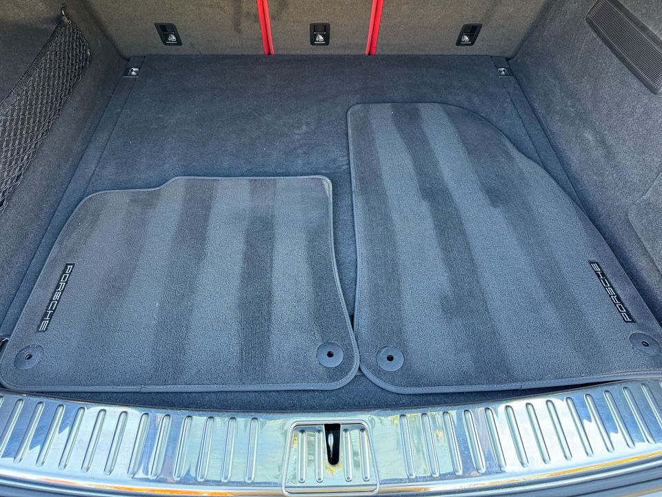 2022 Porsche Cayenne Platinum Edition Coupe