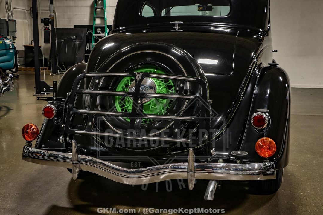 1935 Ford Coupe