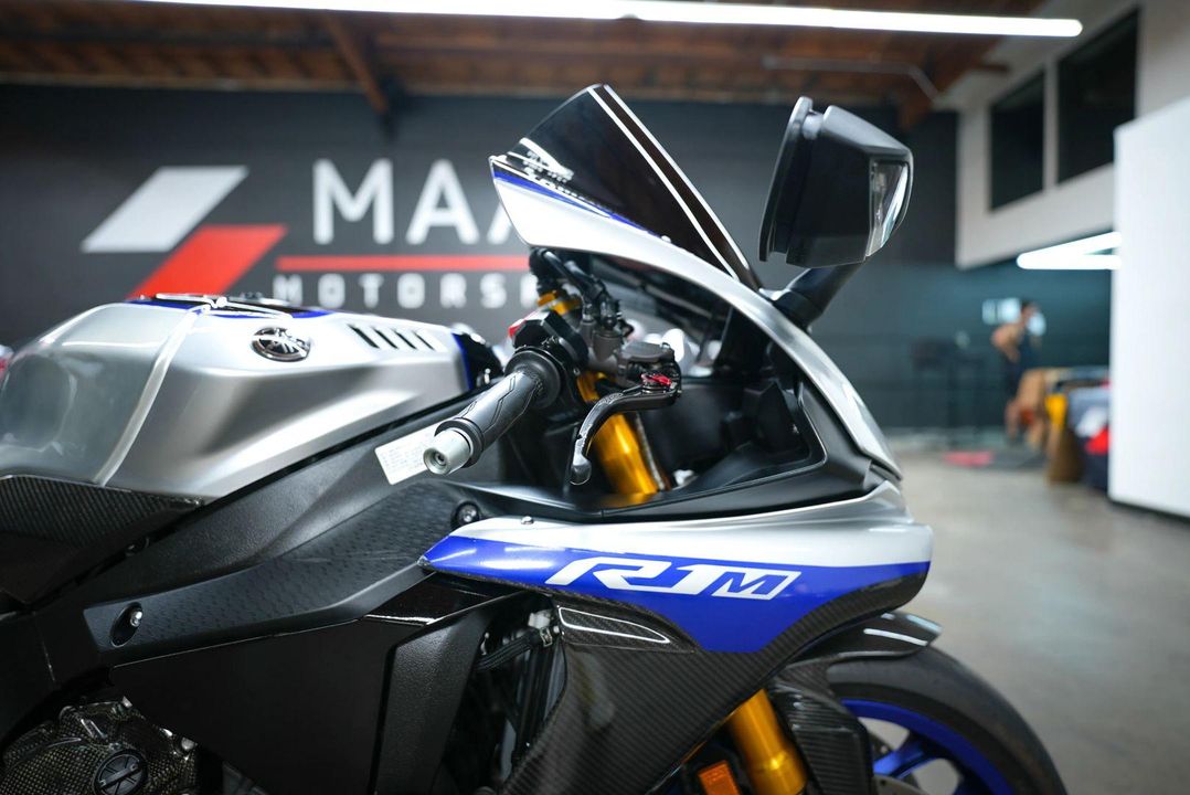 2017 Yamaha YZF-R1M