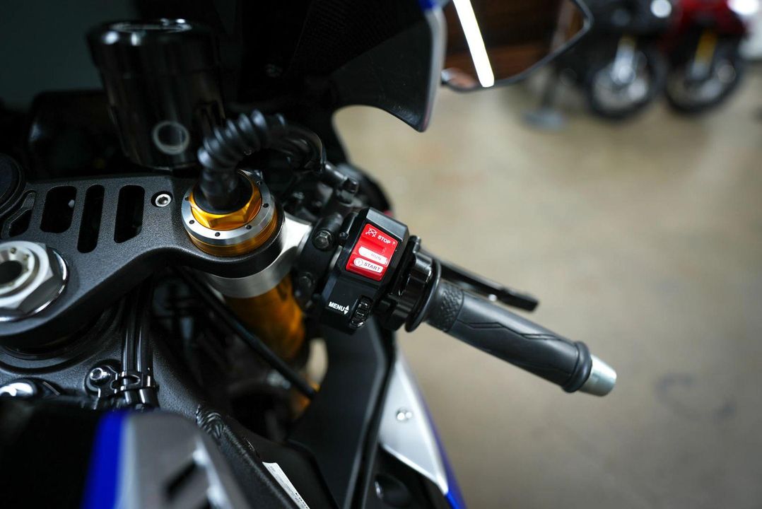 2017 Yamaha YZF-R1M