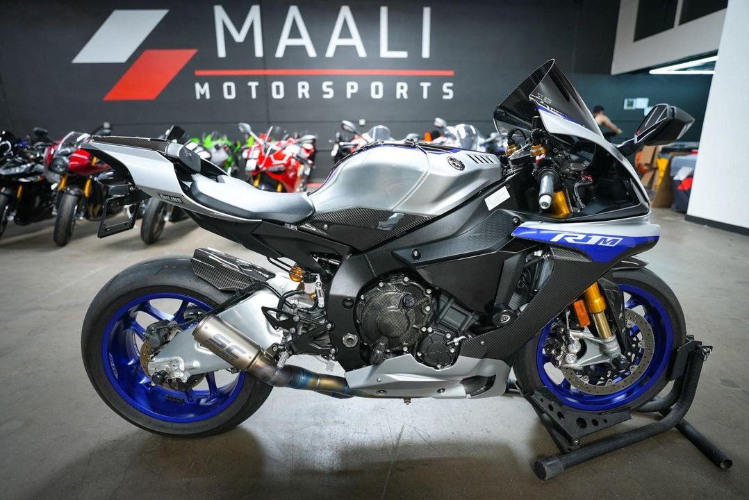 2017 Yamaha YZF-R1M