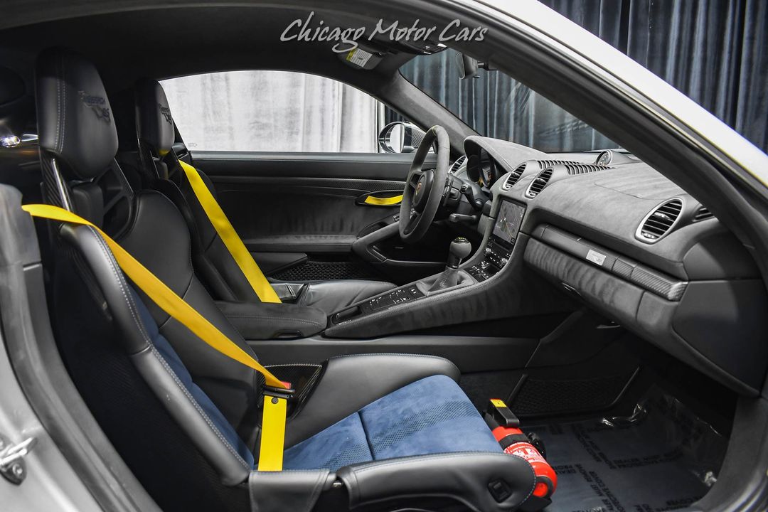 2023 Porsche 718 Cayman