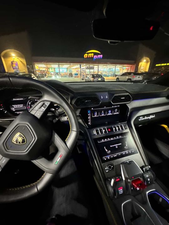 2023 Lamborghini Urus