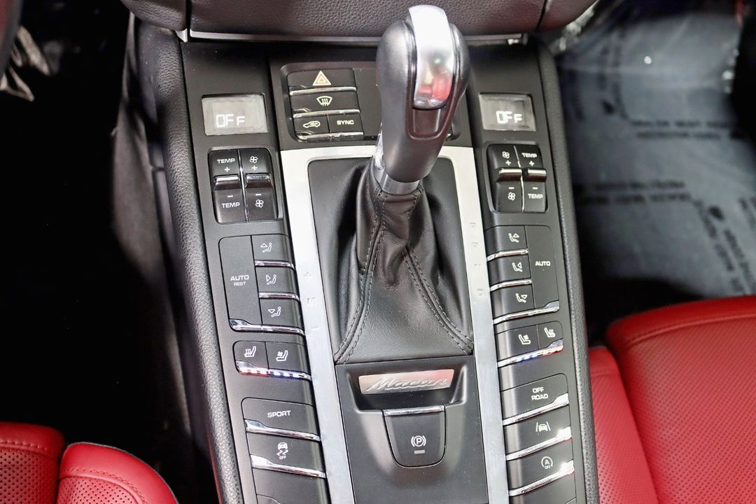 2017 Porsche Macan