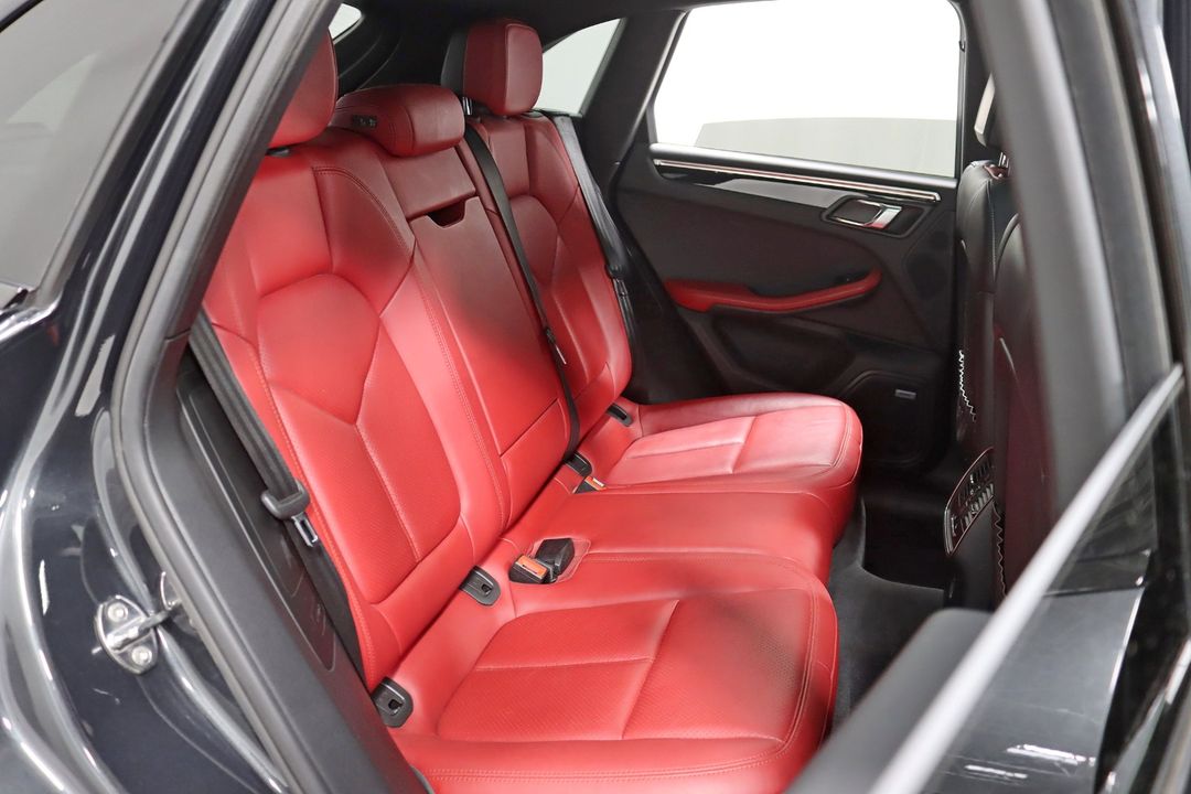 2017 Porsche Macan