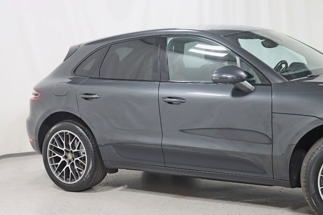 2017 Porsche Macan
