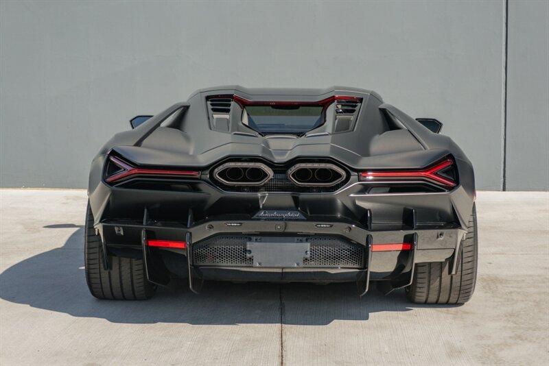 2024 Lamborghini Revuelto