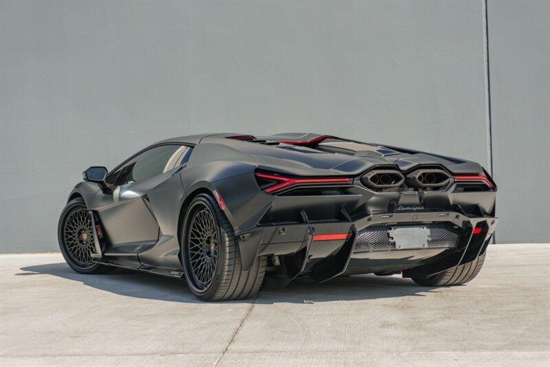 2024 Lamborghini Revuelto