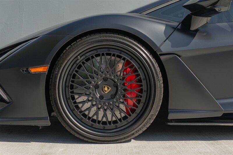 2024 Lamborghini Revuelto