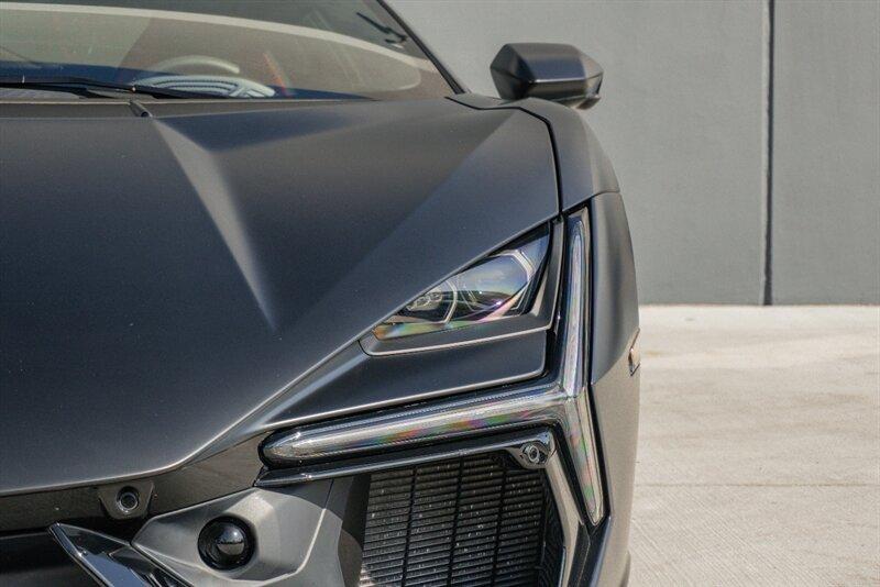 2024 Lamborghini Revuelto