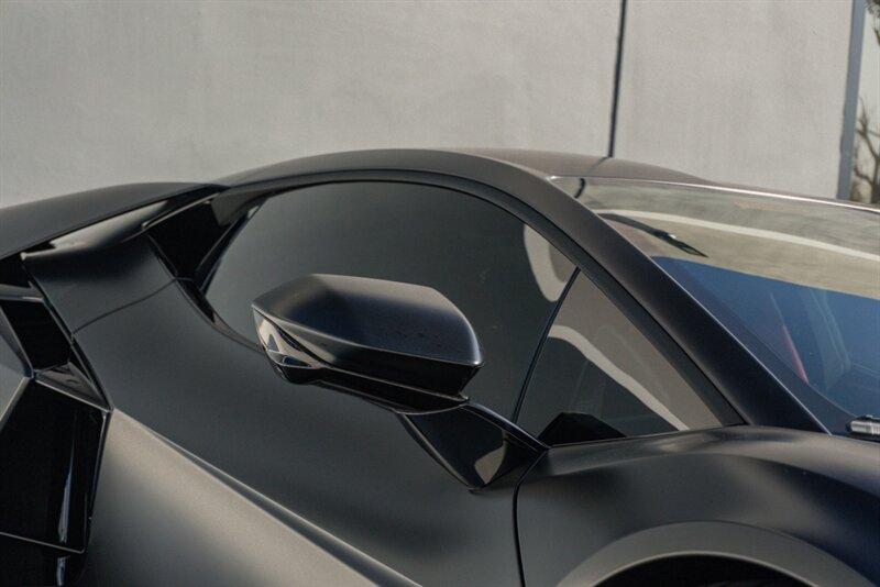 2024 Lamborghini Revuelto