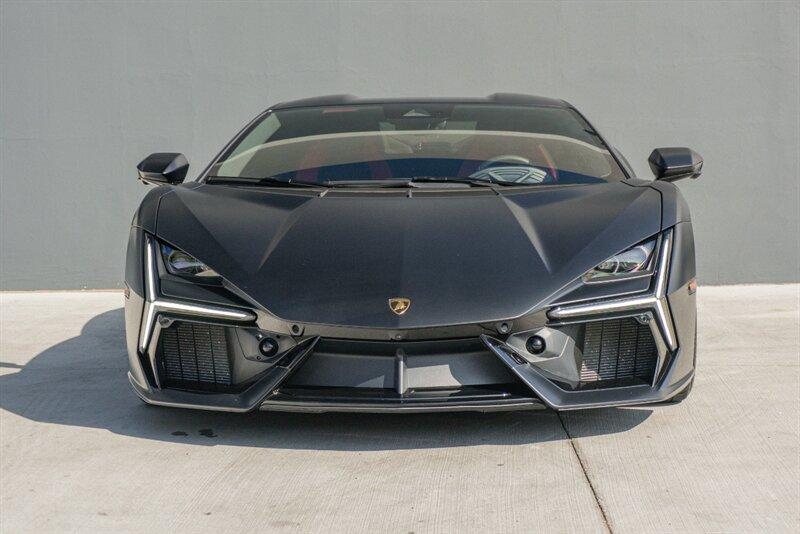 2024 Lamborghini Revuelto