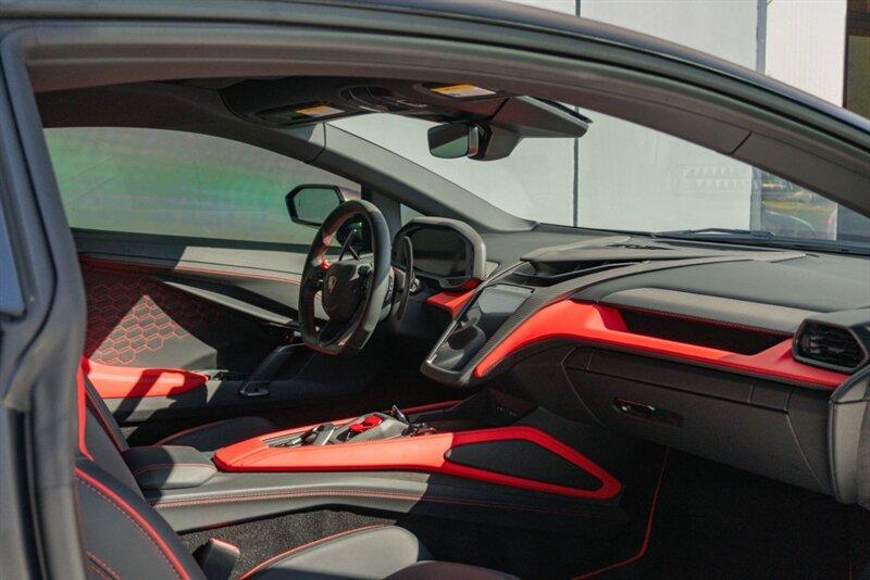 2024 Lamborghini Revuelto