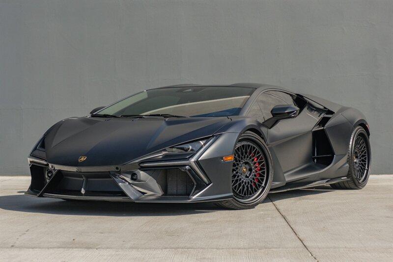 2024 Lamborghini Revuelto