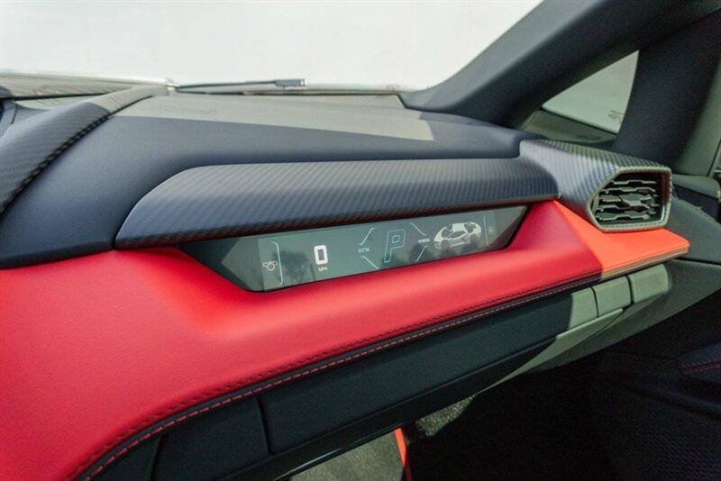 2024 Lamborghini Revuelto