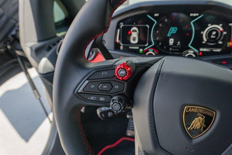 2024 Lamborghini Revuelto