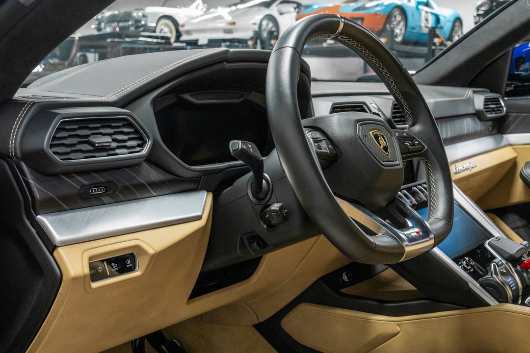 2019 Lamborghini Urus