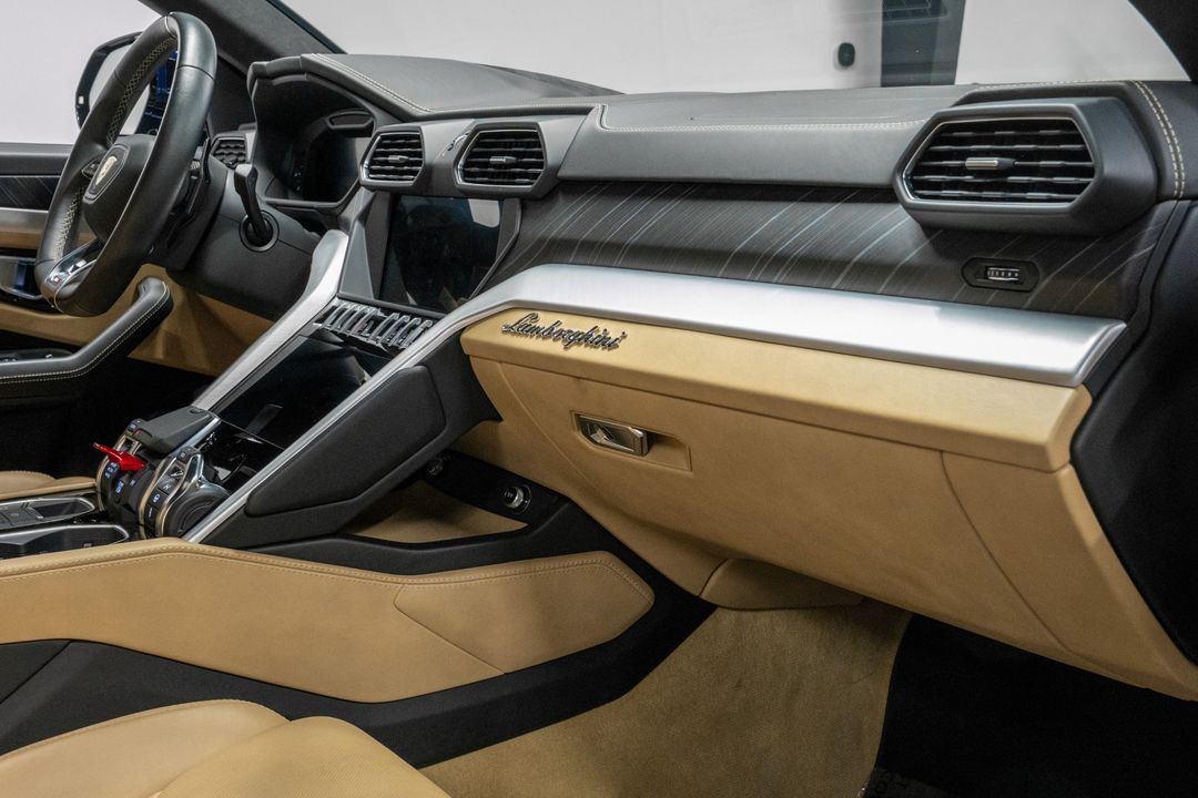2019 Lamborghini Urus