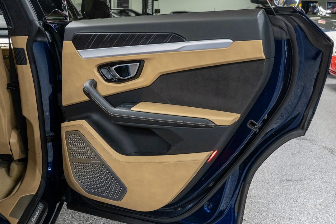 2019 Lamborghini Urus