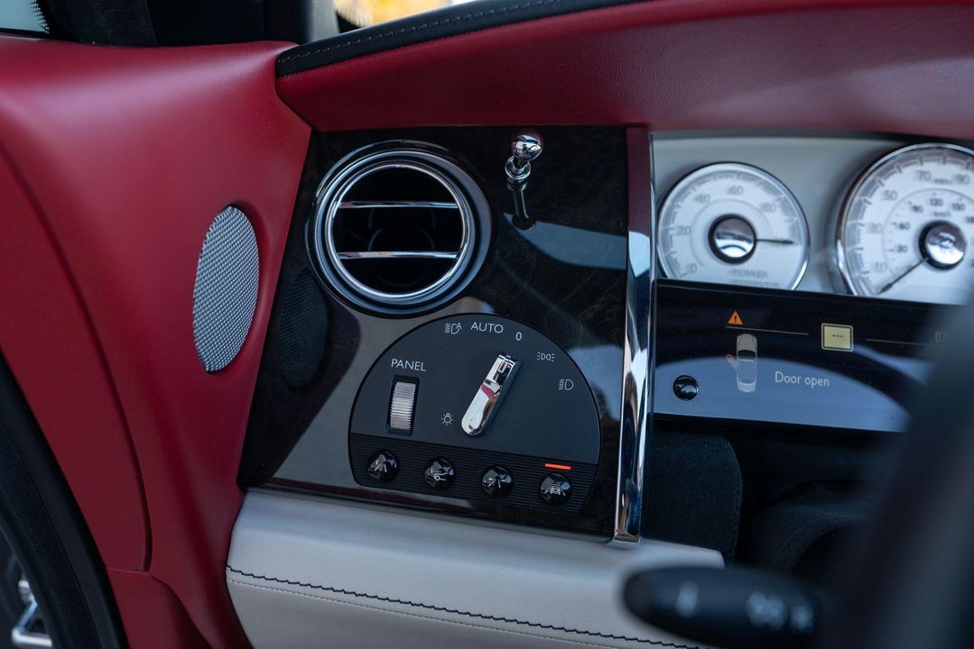 2017 Rolls-Royce Dawn