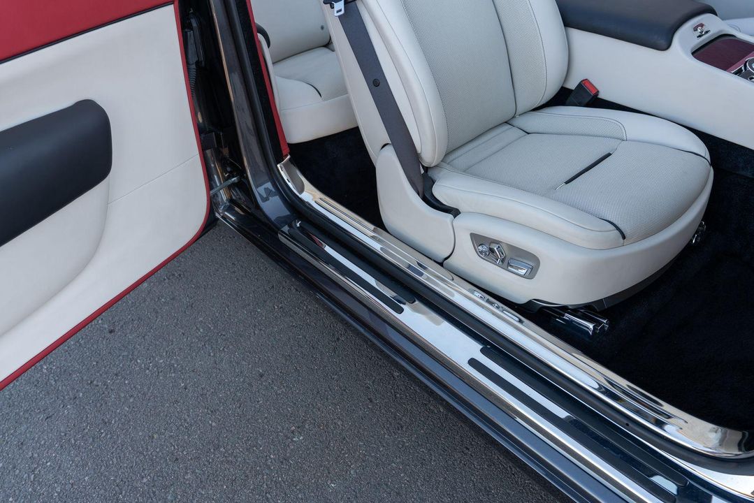 2017 Rolls-Royce Dawn